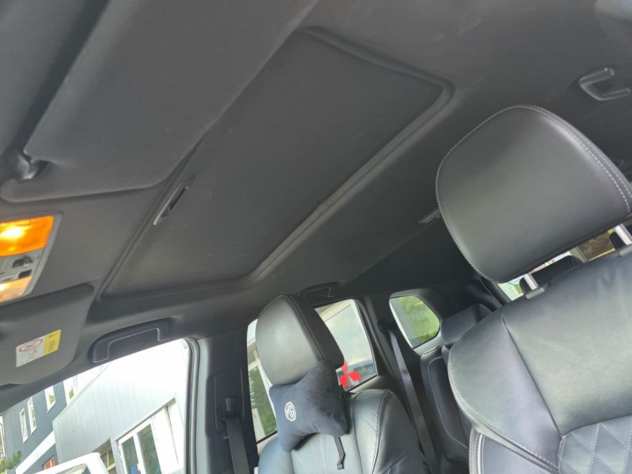 Mitsubishi Outlander 2,4 PHEV PREMIUM, fotografija 9