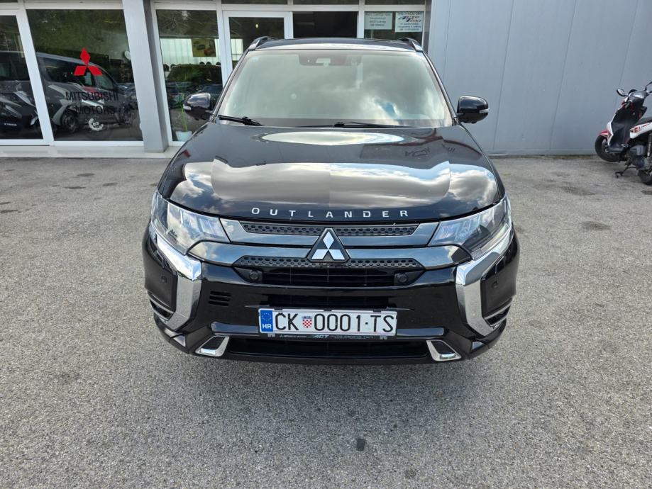 Mitsubishi Outlander 2,4 PHEV PREMIUM, fotografija 2