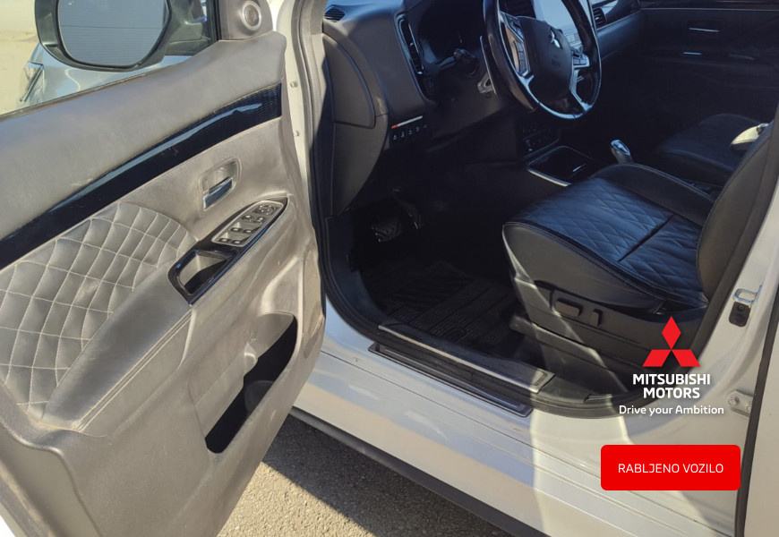 Mitsubishi Outlander PHEV Premium - 003532, fotografija 12