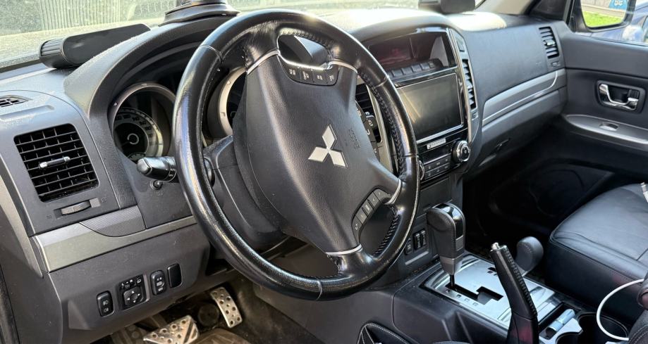 Mitsubishi Pajero 3,2 DID LWB auto, fotografija 5