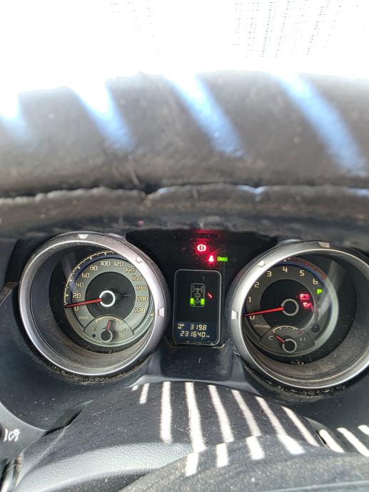 Mitsubishi Pajero 3,2 DID, fotografija 2