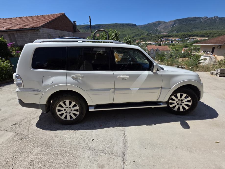 Mitsubishi Pajero 3,2 DID, fotografija 5