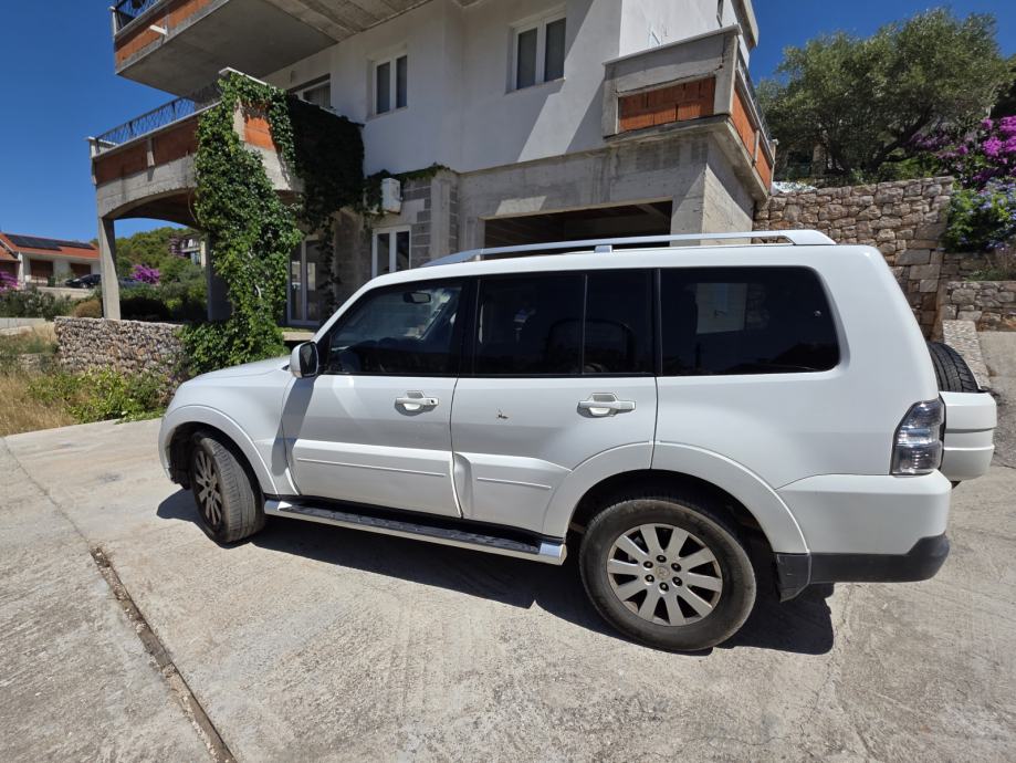 Mitsubishi Pajero 3,2 DID, fotografija 6