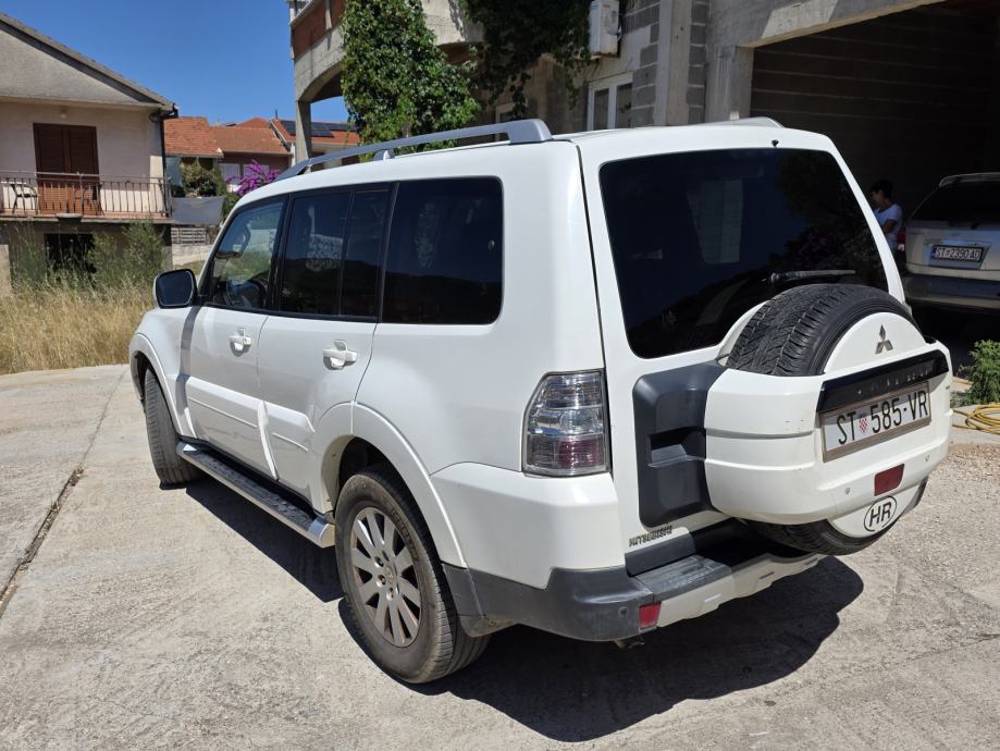Mitsubishi Pajero 3,2 DID, fotografija 8