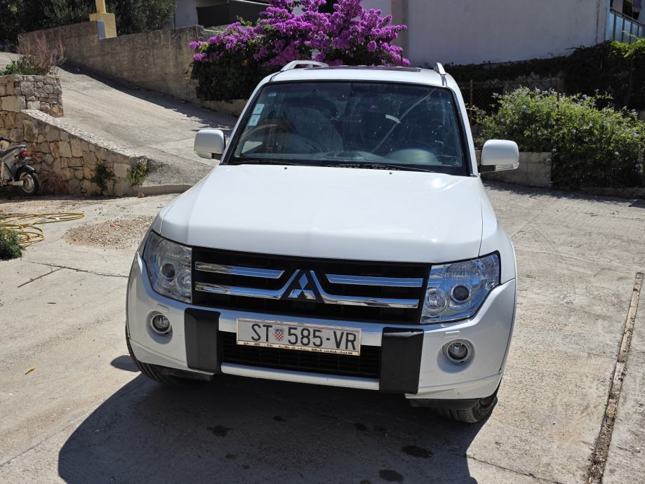 Mitsubishi Pajero 3,2 DID, fotografija 9