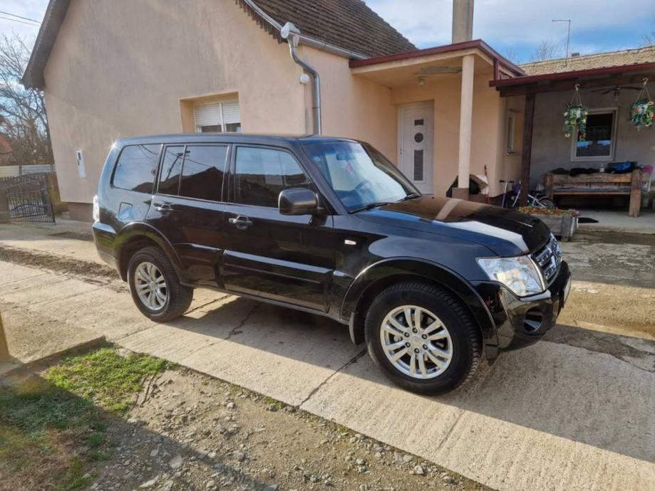 Mitsubishi Pajero 3,2 DID, fotografija 10
