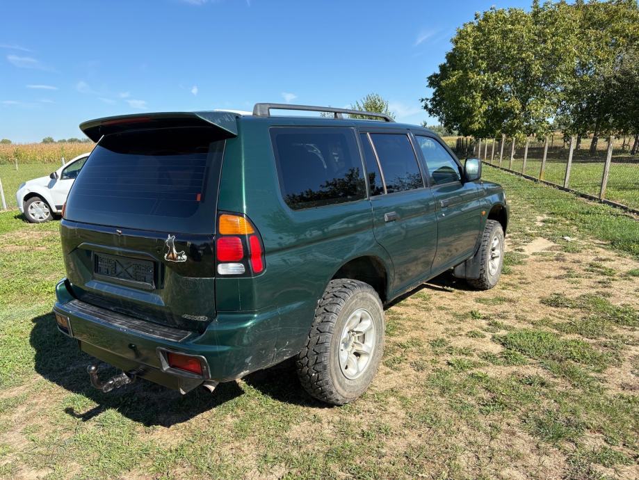 Mitsubishi Pajero Sport 2,5 TD GLX, fotografija 9