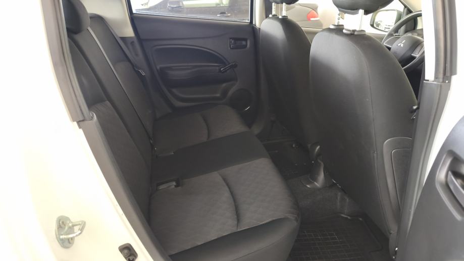 Mitsubishi Space star 1.0,52kW,70.509km,Parking kamera,multimedija, fotografija 7