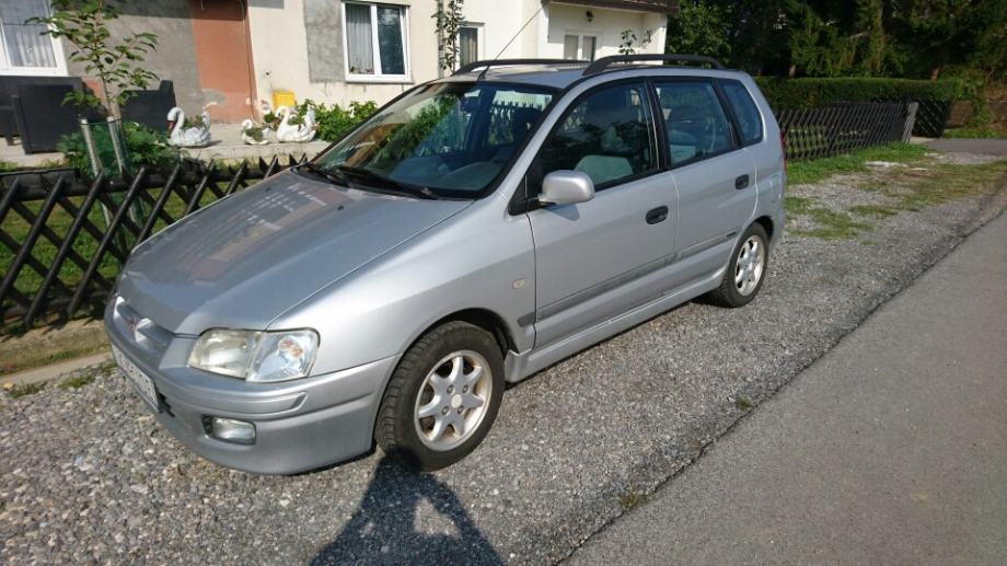 Mitsubishi space star 2001