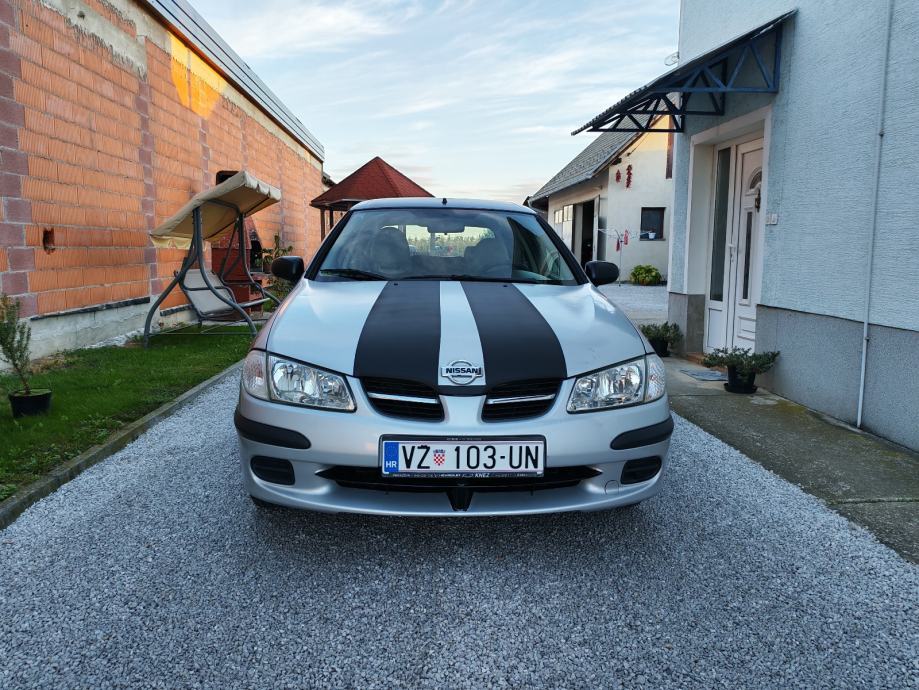 Nissan Almera