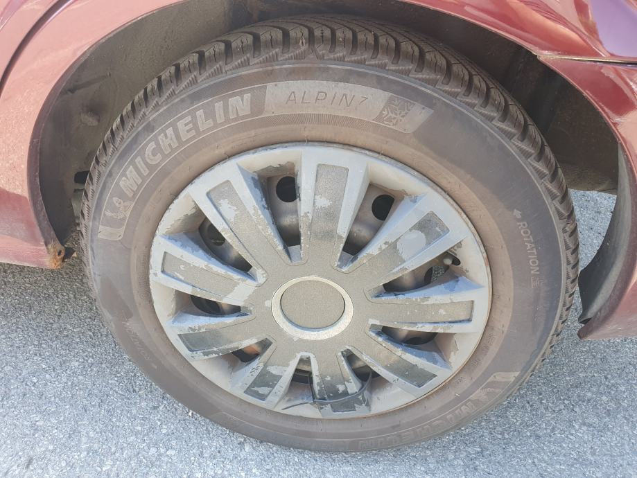 Nissan Almera 1.5 dCi | Klima | Reg. | 5 zimskih guma | 232 tkm, fotografija 12