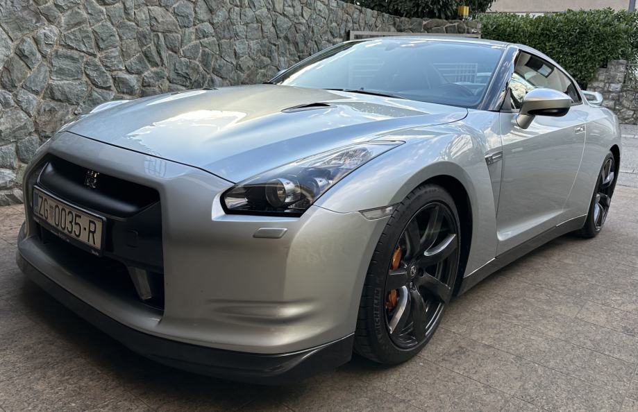 Nissan Skyline GT-R R34 2002 (IXO) 1/43e