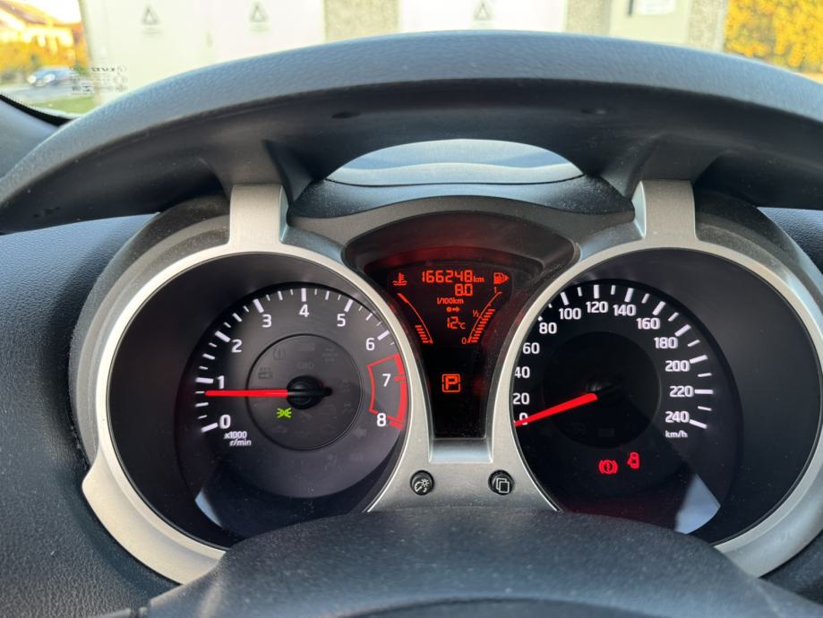 Nissan Juke 1,6 16V CVT automatik, fotografija 14