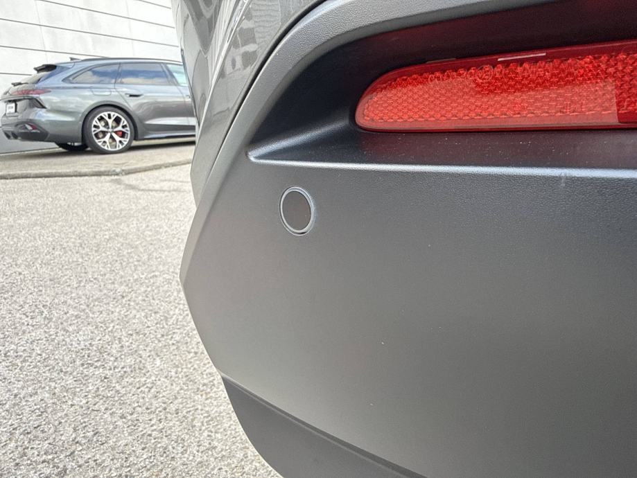 NISSAN JUKE 2023 • PREMIUM jamstvo • AutoZubak Rabljena, fotografija 16