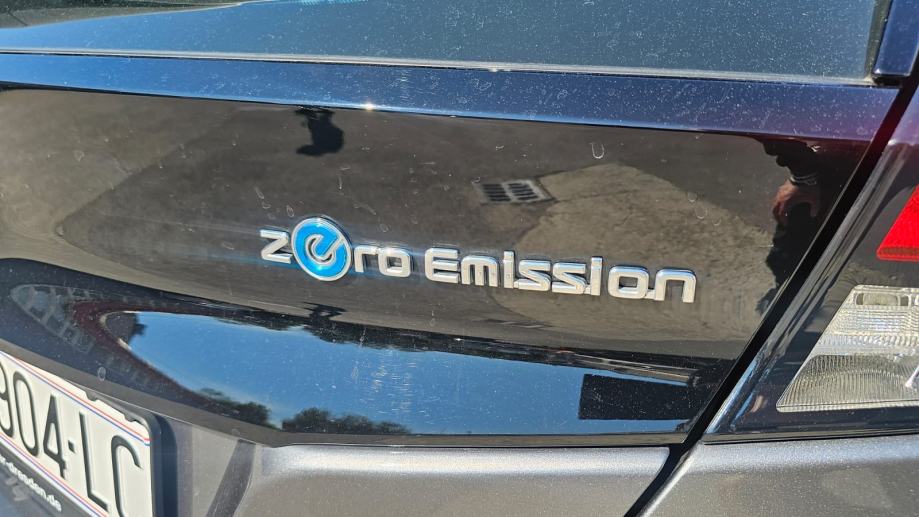Nissan Leaf 40 kWh 13125 + pdv baterija 100% 13125+pdv, fotografija 3