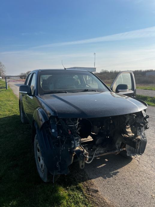 Nissan Navara 2.5 dizel, fotografija 2
