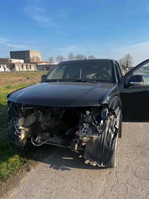 Nissan Navara 2.5 dizel, fotografija 5
