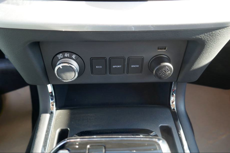 Nissan Navara DFM Rich6 automatik, fotografija 15