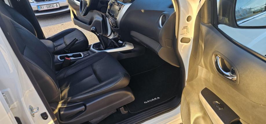 Nissan Navara, 140kw, u izvrsnom stanju, full oprema, u PDV-u, fotografija 17