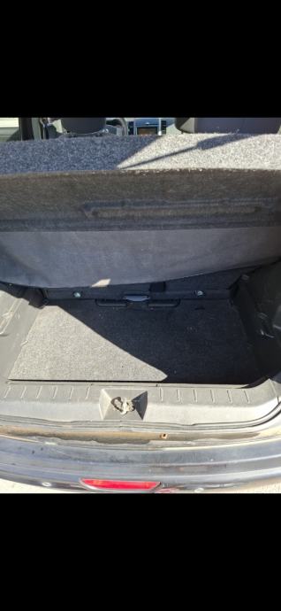 Nissan Note 1,5 dCi, fotografija 11
