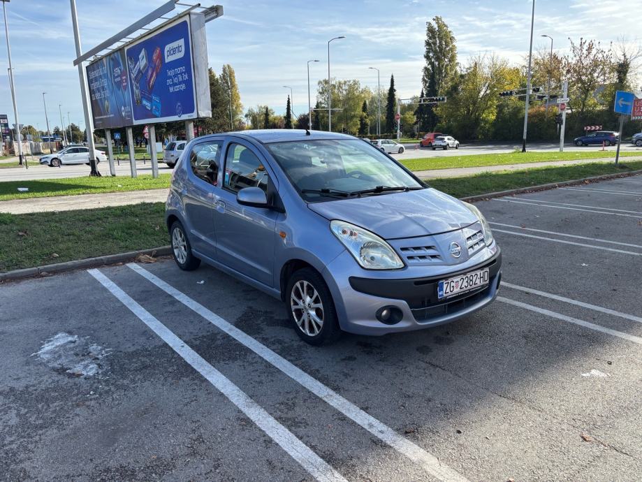 Nissan Pixo
