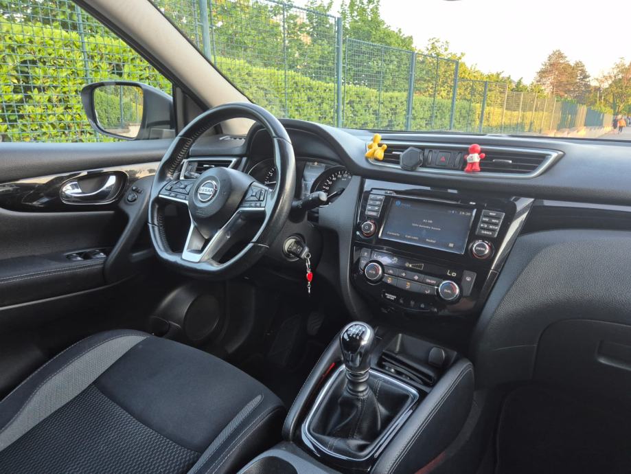 Nissan Qashqai 1,2 DIG-T, senzori + kamera, Registriran do 06/2027, fotografija 9