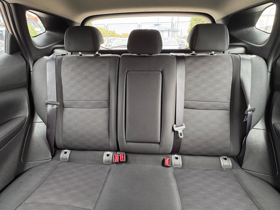 Nissan Qashqai 1,2 N-Connecta, fotografija 13