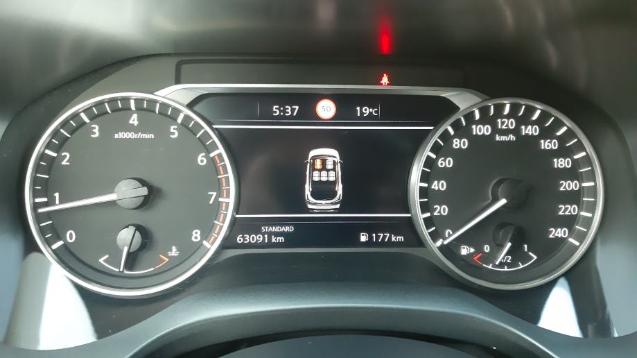 Nissan Qashqai 1.3-DIG-METALIK-NAVI-LED-KAMERA 360-JAMSTVO- NOVI MODEL, fotografija 16