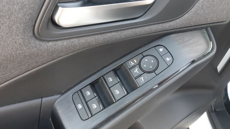 Nissan Qashqai 1.3-DIG-METALIK-NAVI-LED-KAMERA 360-JAMSTVO- NOVI MODEL, fotografija 19