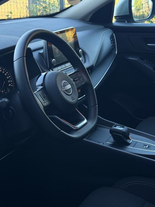 Nissan Qashqai 1.3 158KS | AUTOMATIK | LED | KAMERA | ALU 17 | JAMSTVO, fotografija 10