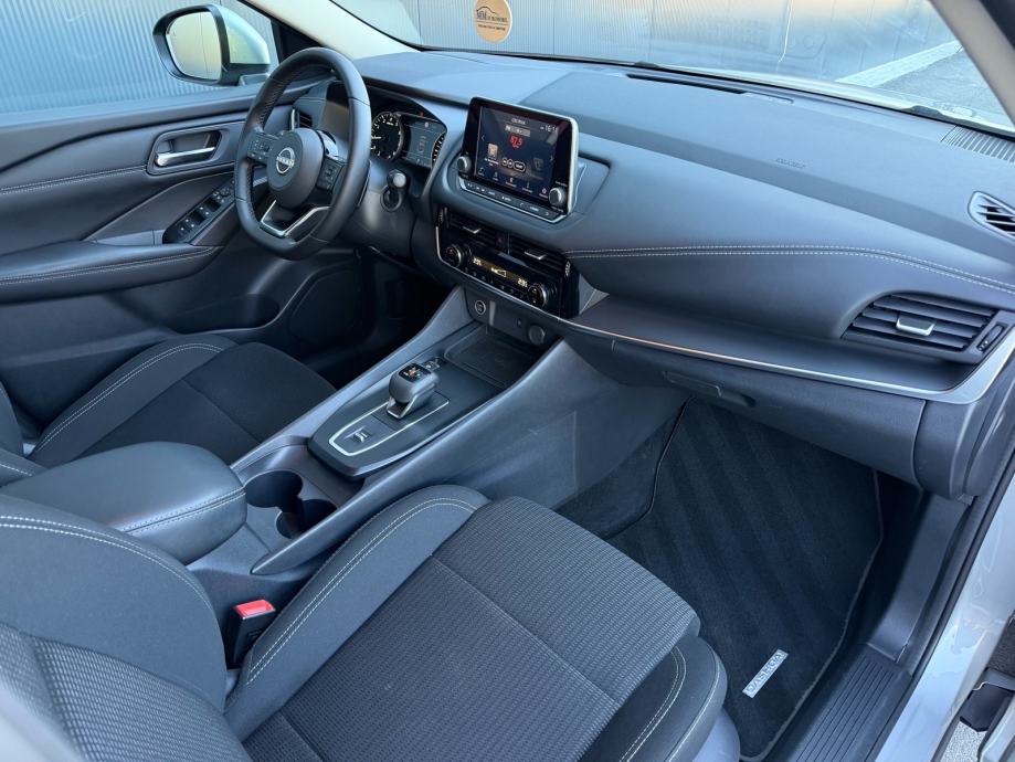 Nissan Qashqai 1.3 158KS | AUTOMATIK | LED | KAMERA | ALU 17 | JAMSTVO, fotografija 11