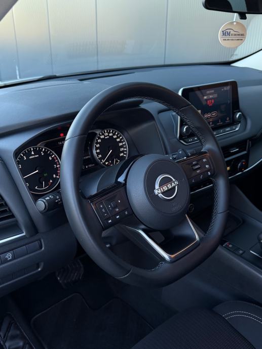Nissan Qashqai 1.3 158KS | AUTOMATIK | LED | KAMERA | ALU 17 | JAMSTVO, fotografija 12