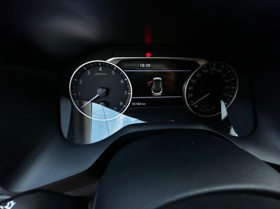 Nissan Qashqai 1.3 automatik, fotografija 12