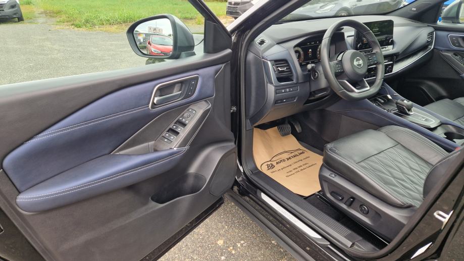 Nissan Qashqai 1.3 automatik TEKNA+, zimski paket, kamere 360, jamstvo, fotografija 11