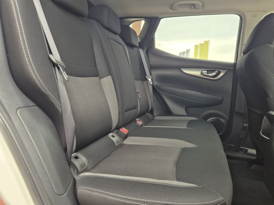 Nissan Qashqai 1,3 DIG-T 140 N-Connecta, fotografija 11