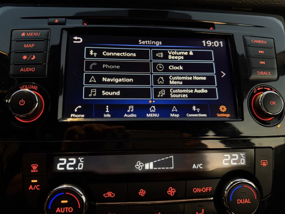 Nissan Qashqai 1,3 DIG-T automatik 160ks, MODEL 2021.g, JAMSTVO 12mj, fotografija 18