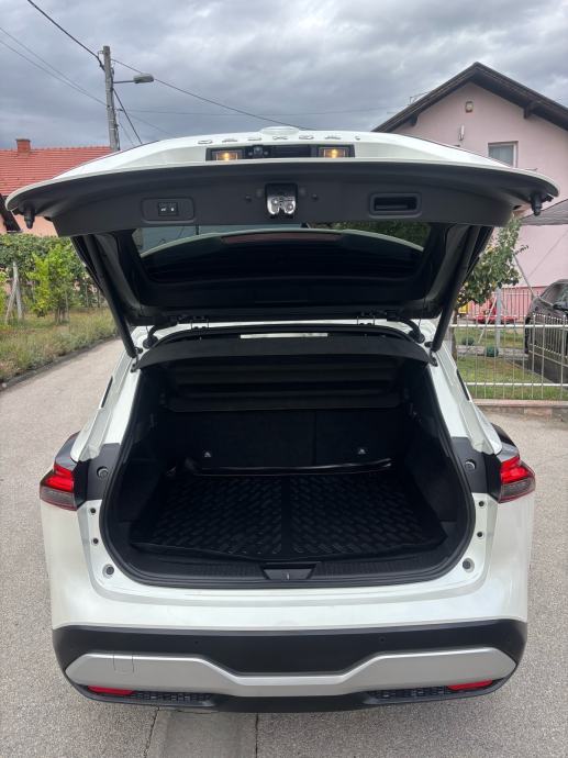 Nissan Qashqai 1,3 DIG-T automatik, fotografija 9