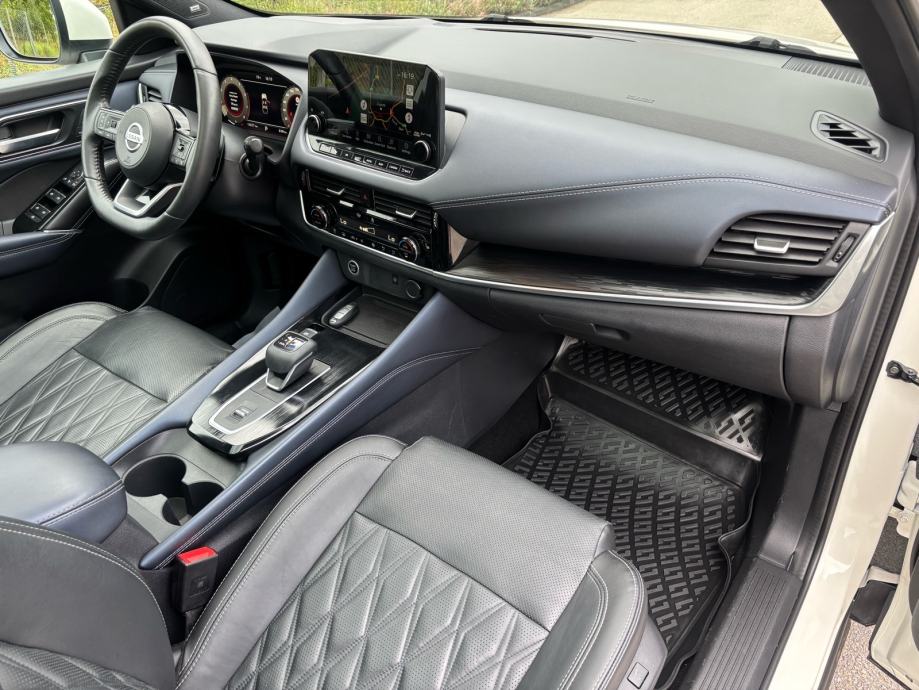 Nissan Qashqai 1,3 DIG-T automatik, fotografija 13