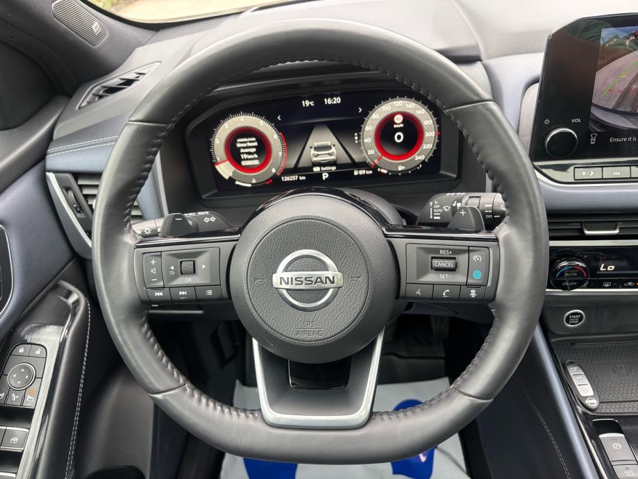 Nissan Qashqai 1,3 DIG-T automatik, fotografija 18