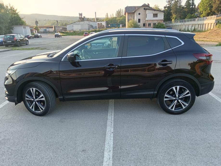 Nissan Qashqai 1,3 DIG-T CONECTA 140 ks, fotografija 3