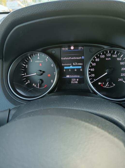 Nissan Qashqai 1,3 DIG-T CONECTA 140 ks, fotografija 16