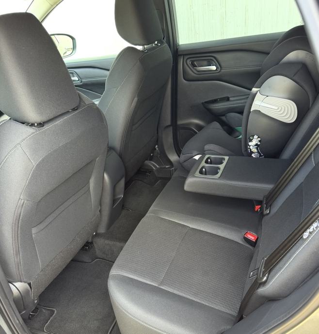 Nissan Qashqai 1.3 DIG-T #LED #360 KAMERA #PDC, fotografija 10