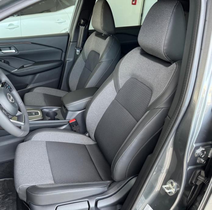 PRILIKA!! Nissan Qashqai 1,3 DIG-T MHEV N-Connecta X-Tronic, DOSTUPNO, fotografija 8