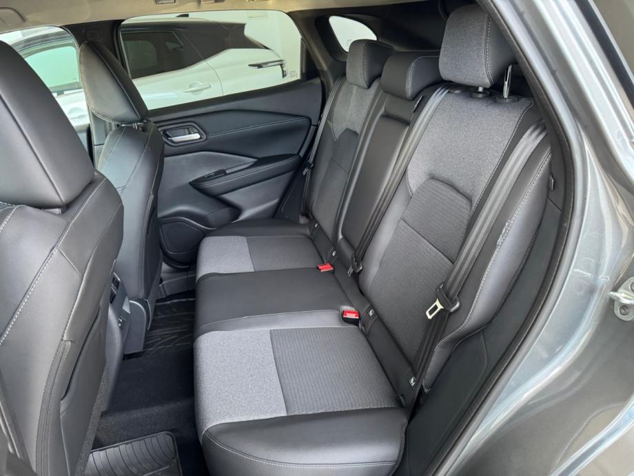 PRILIKA!! Nissan Qashqai 1,3 DIG-T MHEV N-Connecta X-Tronic, DOSTUPNO, fotografija 9