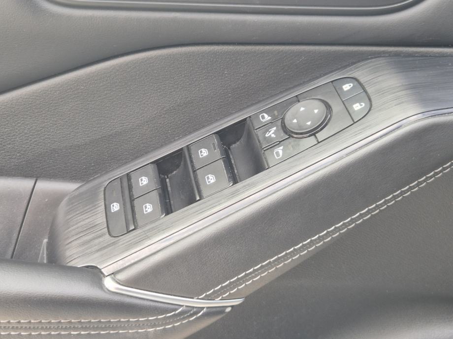 Nissan Qashqai 1,3 DIG-T MHEV N-Connecta X-Tronic, fotografija 15