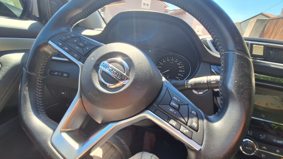 Nissan Qashqai 1,3 DIG-T, fotografija 15