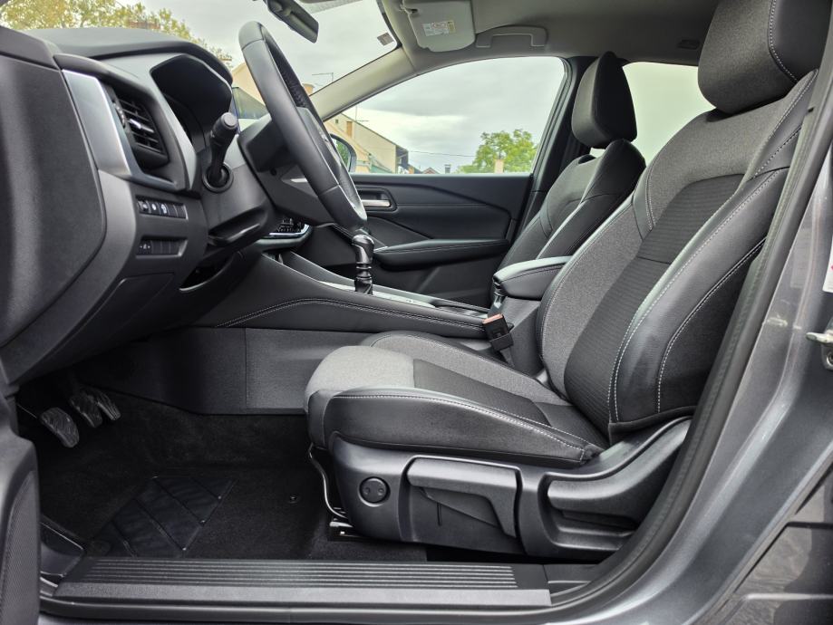 Nissan Qashqai 1.3 MHEV 18TKM,SERV.,NAVI.,LED,ALU.,KAM.360,N CONNECTA, fotografija 18