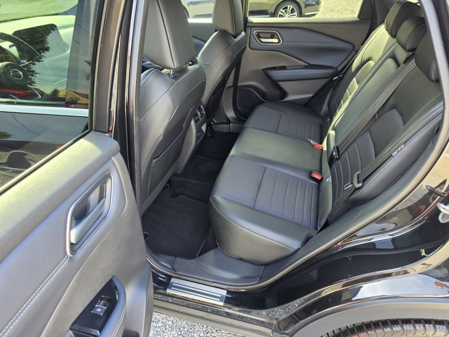 Nissan Qashqai 1.3 MHEV 59TKM,SERV.,NAVI.,LED,KAM.360,PANO.,ALU.,TEKNA, fotografija 20