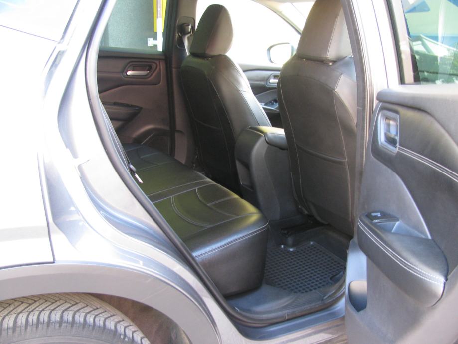 Nissan Qashqai 1.3, fotografija 12