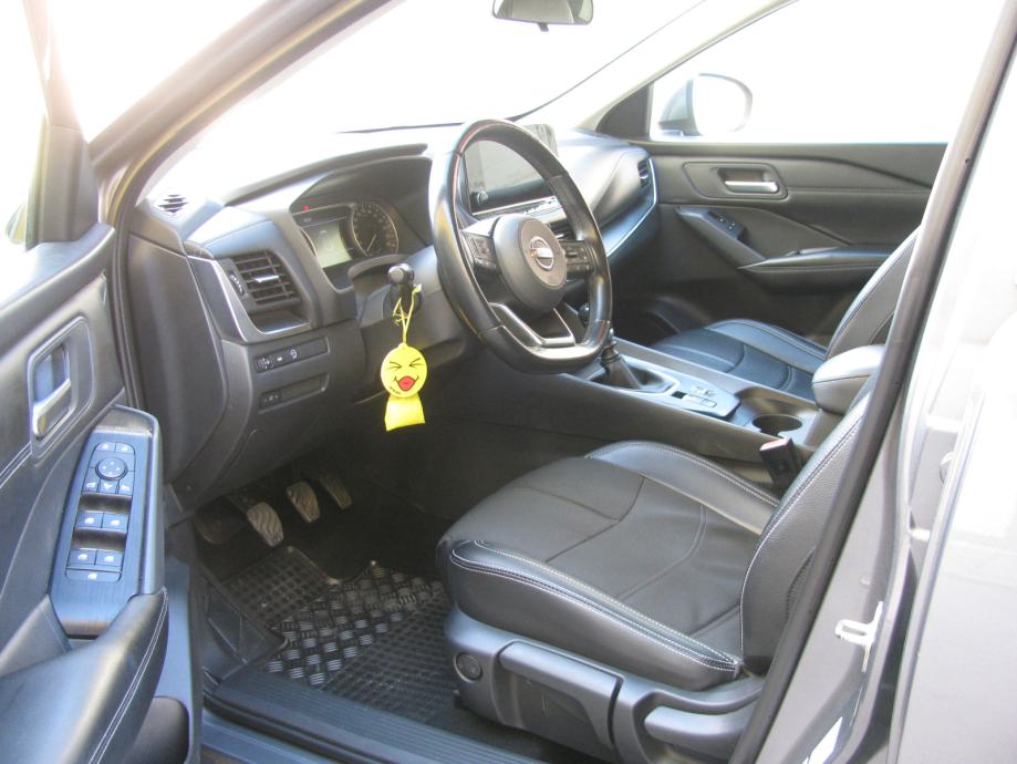 Nissan Qashqai 1.3, fotografija 9
